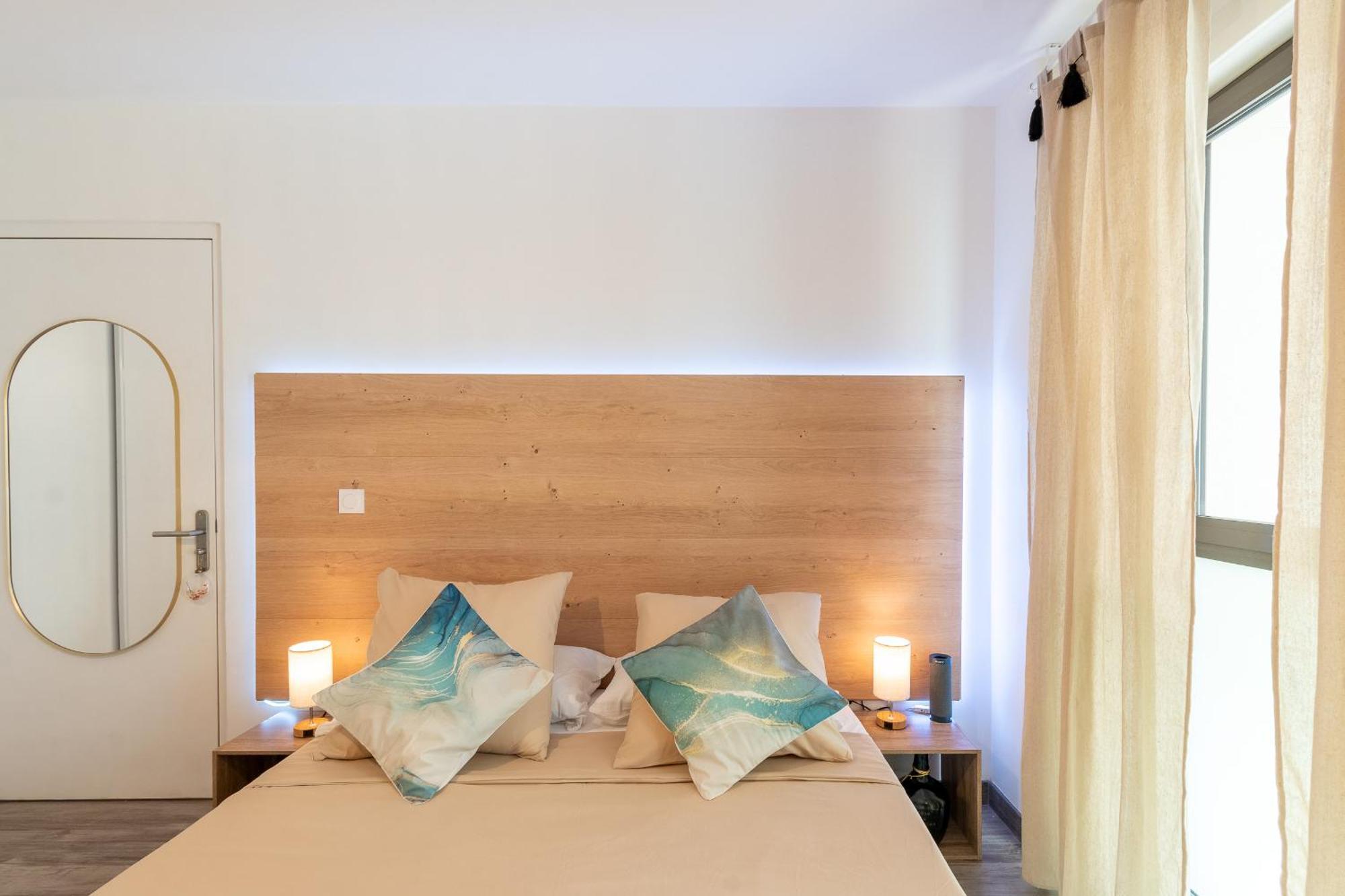 Le Petit Patio Fleuri Aparthotel Eguilles Ngoại thất bức ảnh