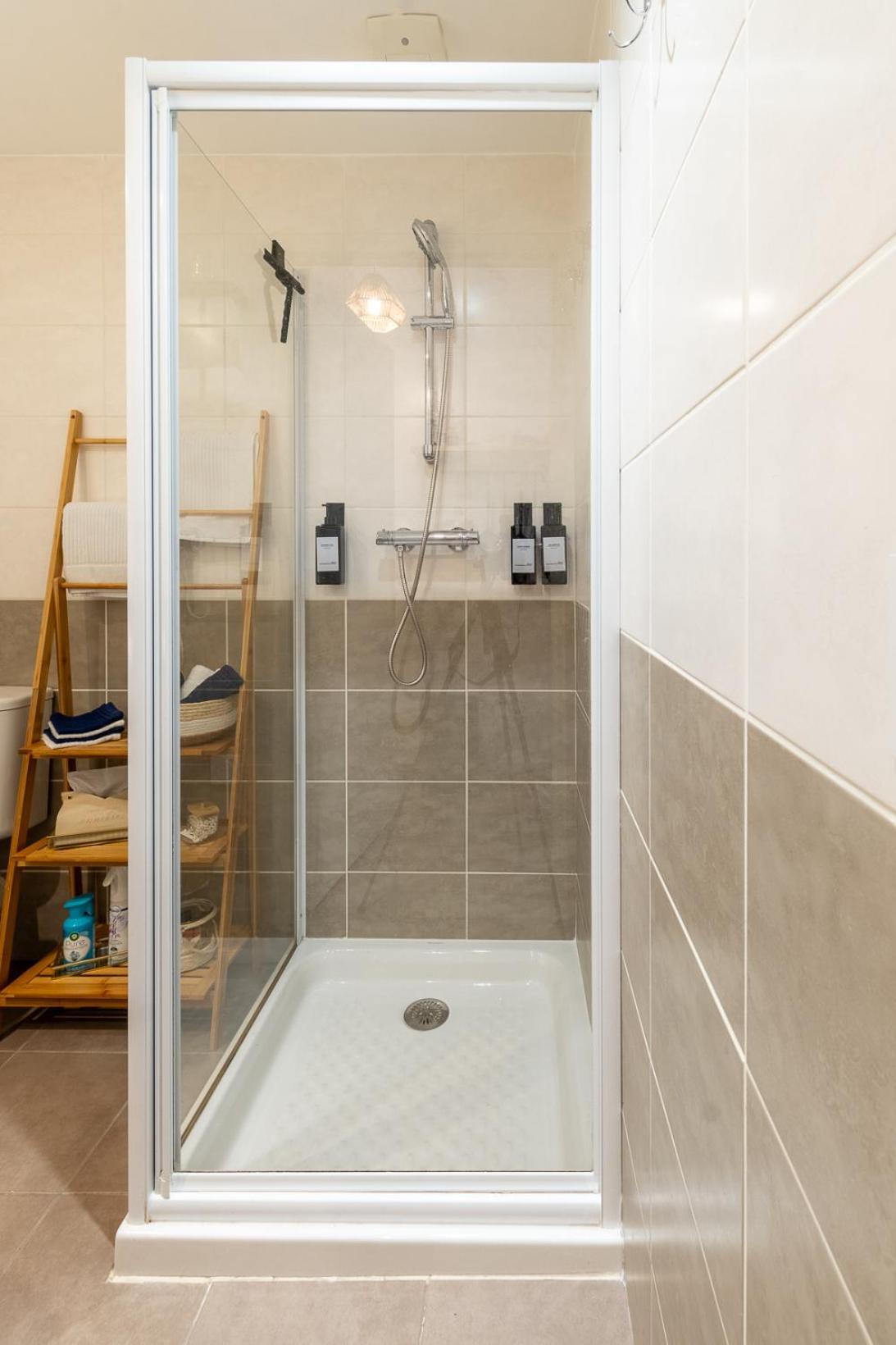 Le Petit Patio Fleuri Aparthotel Eguilles Ngoại thất bức ảnh