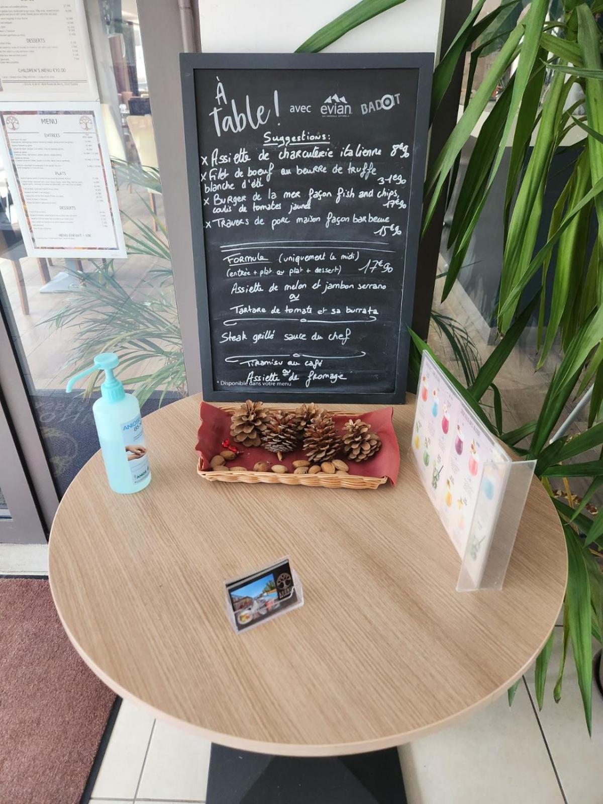 Le Petit Patio Fleuri Aparthotel Eguilles Ngoại thất bức ảnh
