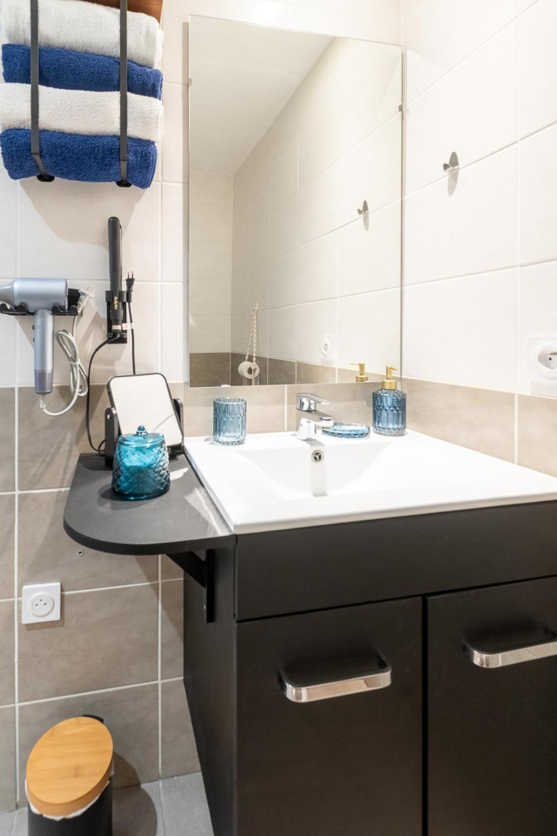 Le Petit Patio Fleuri Aparthotel Eguilles Ngoại thất bức ảnh