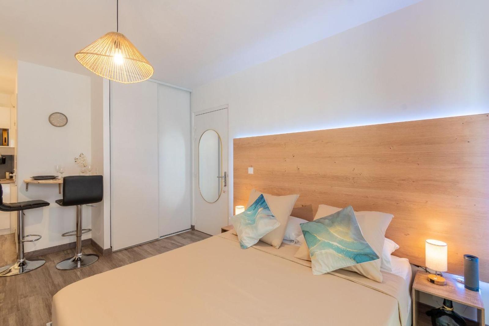 Le Petit Patio Fleuri Aparthotel Eguilles Ngoại thất bức ảnh